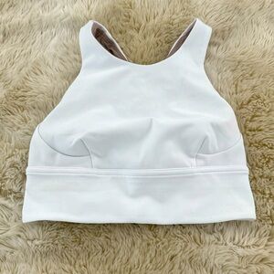 White Lululemon Sports Bar